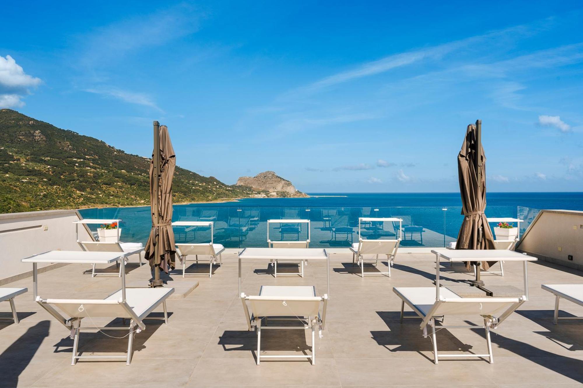 Emerald Hotel Residence Чефалу Экстерьер фото
